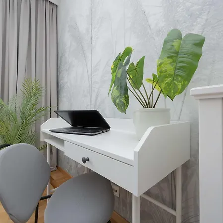 Teodorowicza Elegant With Parking In By Renters Apartamento