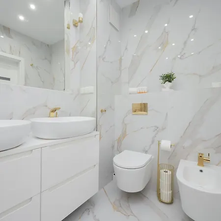 Apartamento Teodorowicza Elegant With Parking In By Renters Varsóvia