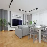 Teodorowicza Elegant With Parking In By Renters Апартаменты *
