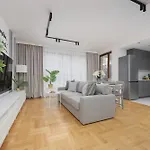 Teodorowicza Elegant With Parking In By Renters * Варшава