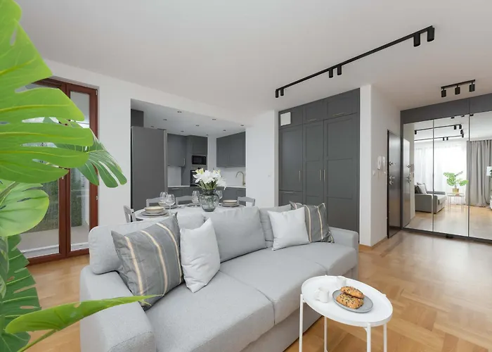 Teodorowicza Elegant With Parking In By Renters *