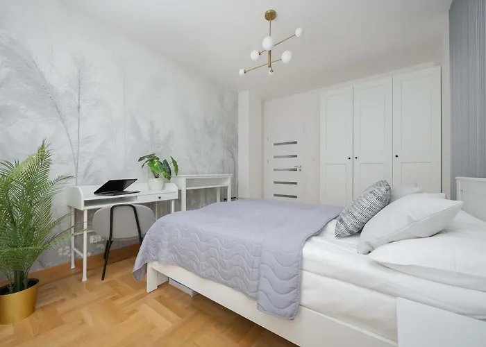 アパート Teodorowicza Elegant With Parking In By Renters ワルシャワ