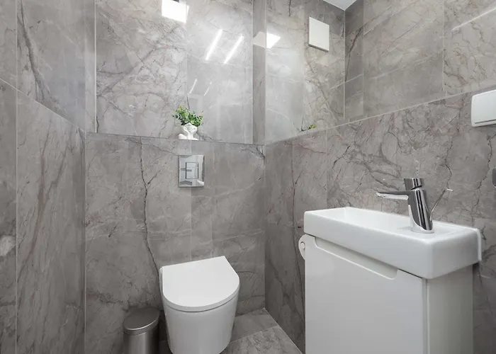 Teodorowicza Elegant With Parking In By Renters アパート *