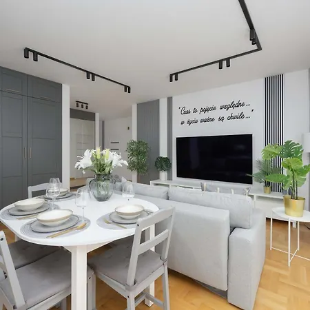 Apartmán Teodorowicza Elegant With Parking In By Renters
