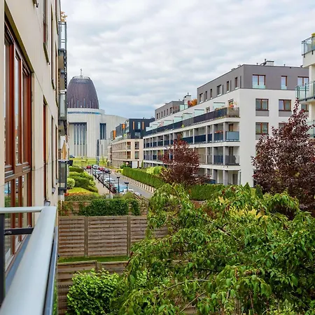 Teodorowicza Elegant With Parking In By Renters Varšava