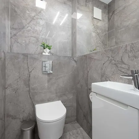 Teodorowicza Elegant With Parking In By Renters Apartment *